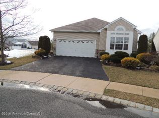 11 Marnier Ct, Manchester, NJ 08759