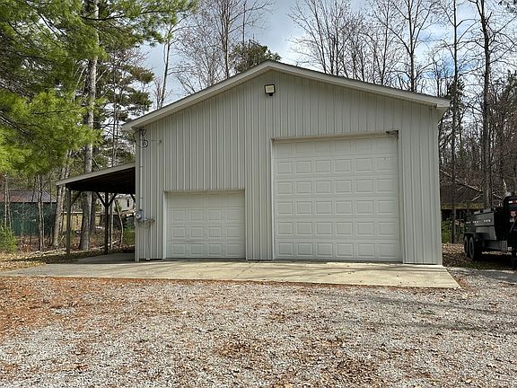 3rd image of 3416 Hillwood Dr