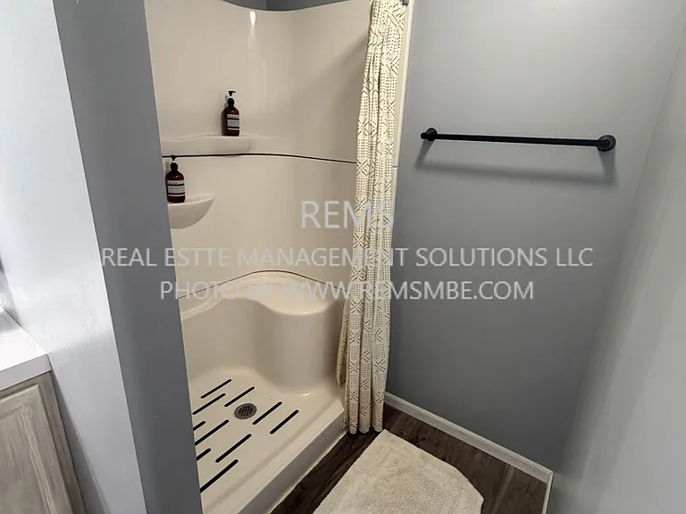 815 Island Ct #1 — Photo 13