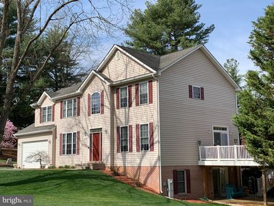 16 Fitzhugh Ave, Westminster, MD, 21157