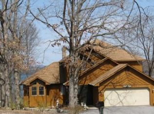 301 Lakeview Dr, Eureka Springs, AR 72631