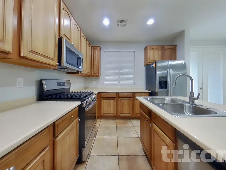 2546 W Sat Nam Way — Photo 6