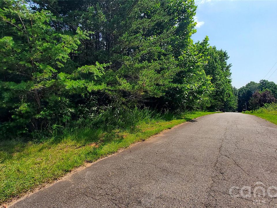 1st image of 123 River Bank Rd #24