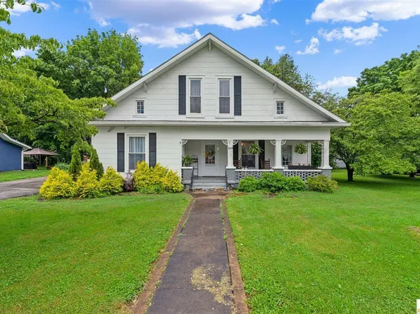 415 W Cherry St, Glasgow, KY 42141