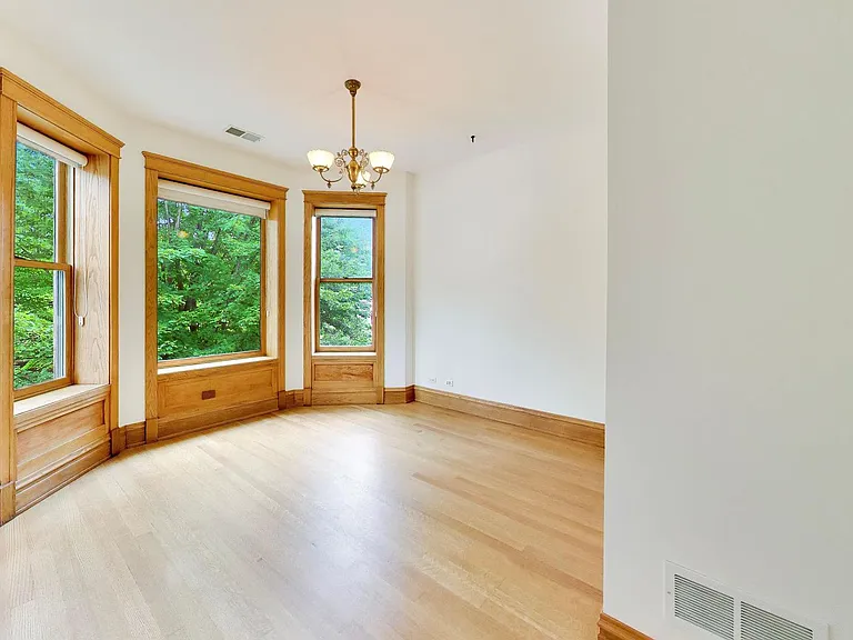 3752 N Wayne Ave — Photo 25