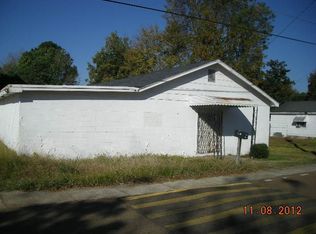 1085 Fox St, Grenada, MS 38901