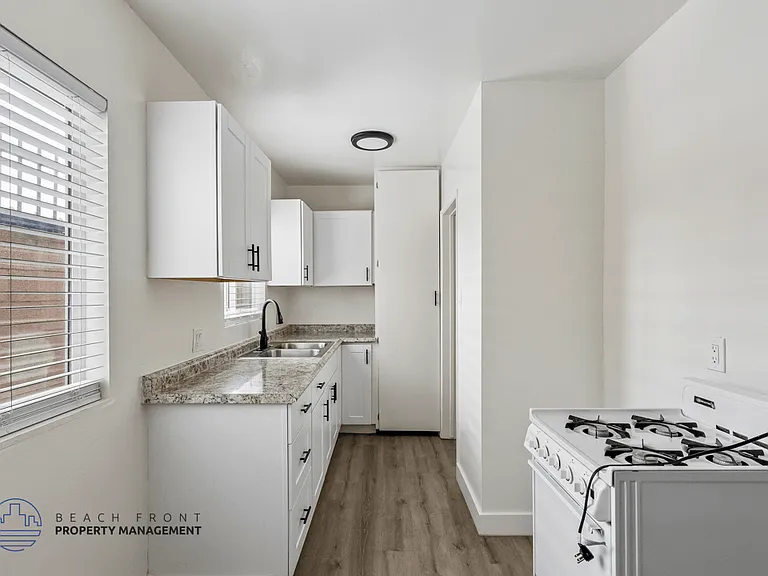 4431-4441 W. 118th St.; 4418-4442 W. 117th St. — Photo 35