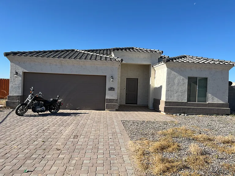 9501 W Kramer Pl — Photo 1