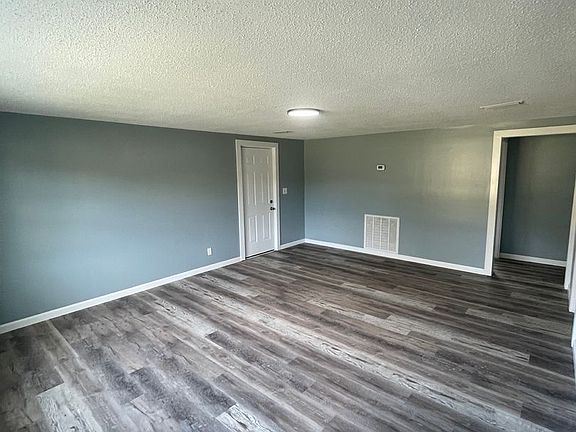 4th image of 1412 E Park Ave