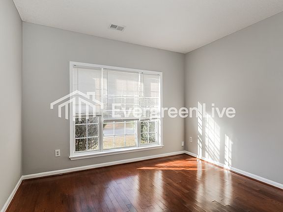 5th image of 185 Argonne Dr