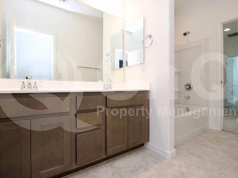 32470 N 122nd Ln — Photo 23