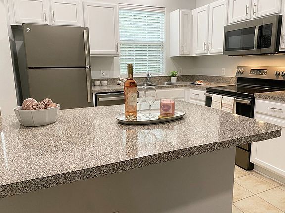 5th image of 629 NW 29th Ave #9024621