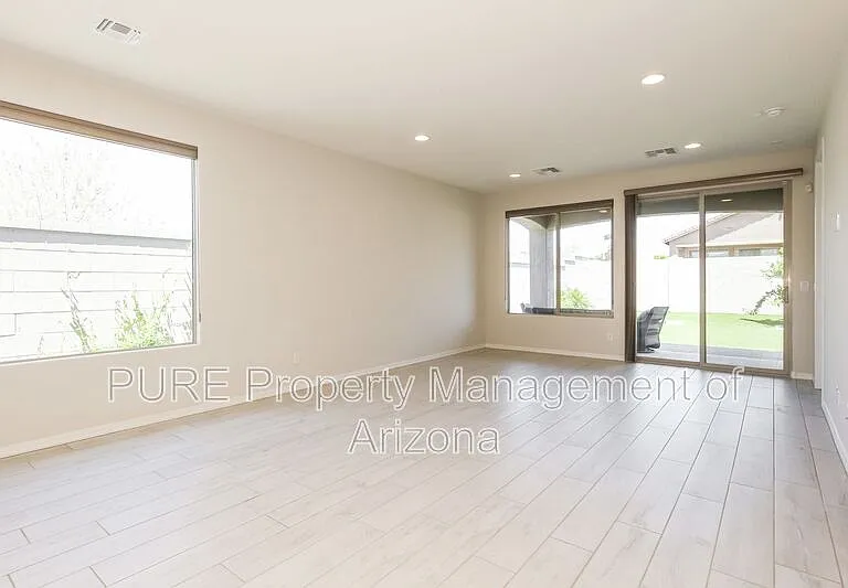 17568 W Missouri Ave — Photo 6