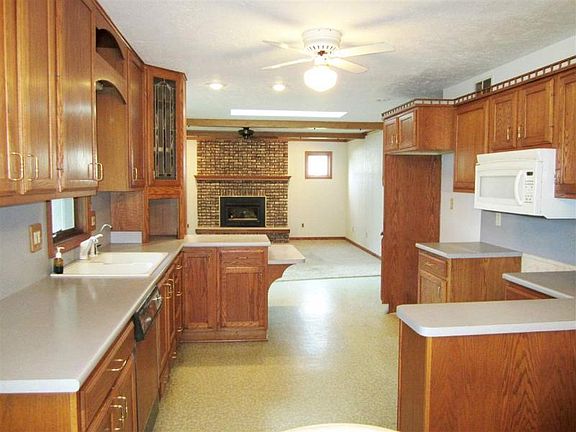 4th image of 25377 Beth Ann Dr
