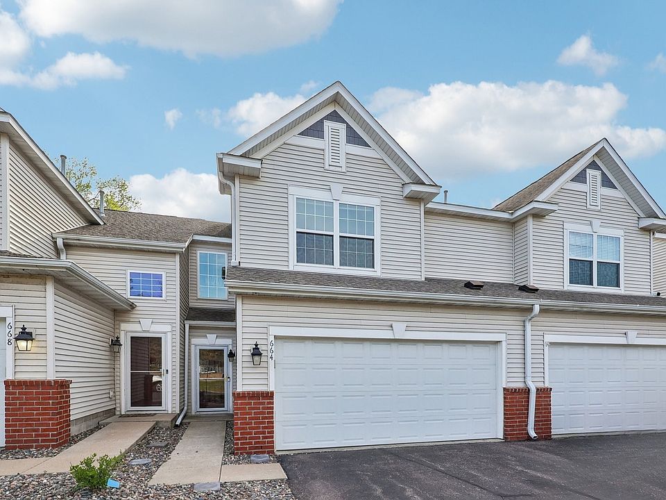 1st image of 664 Village Pkwy #1513