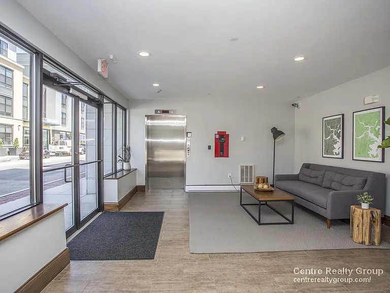 339 D St #5D — Photo 11