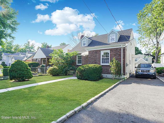 3rd image of 31 Crowell Ave