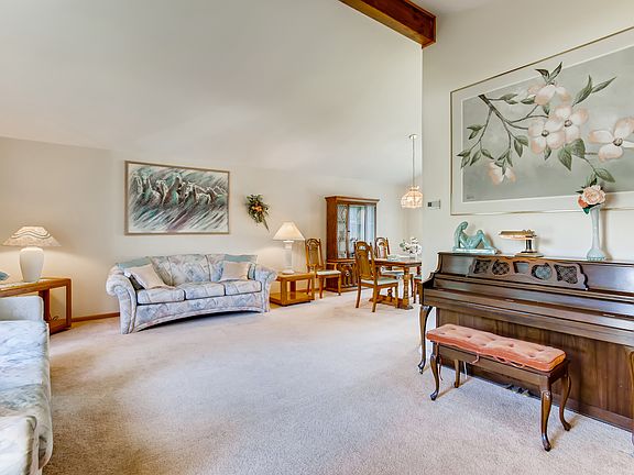 4th image of 11574 Valley Brook Dr