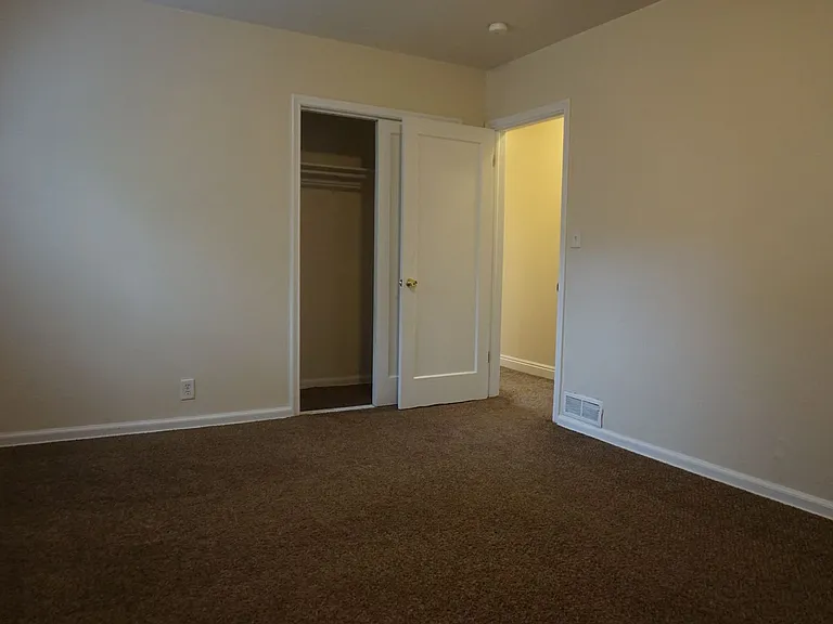 7996 S Main St — Photo 11