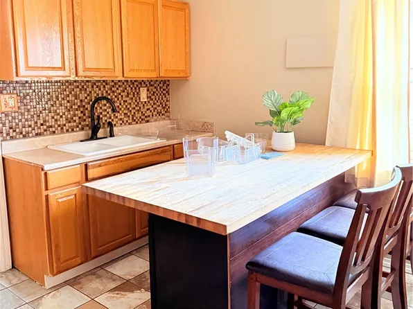 948 Monroe Ave, Rochester, NY 14620