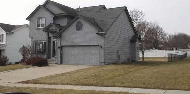 2nd image of 5706 SE 31st St