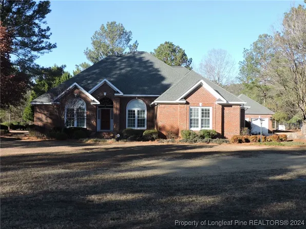 3231 Fairgrove Ct, Eastover, NC 28312