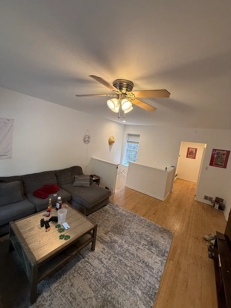 Building Photo - 567 W Arlington Pl #1