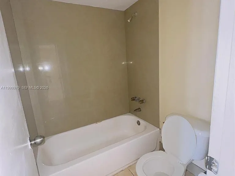 19841 SW 114th Ave #310 — Photo 8