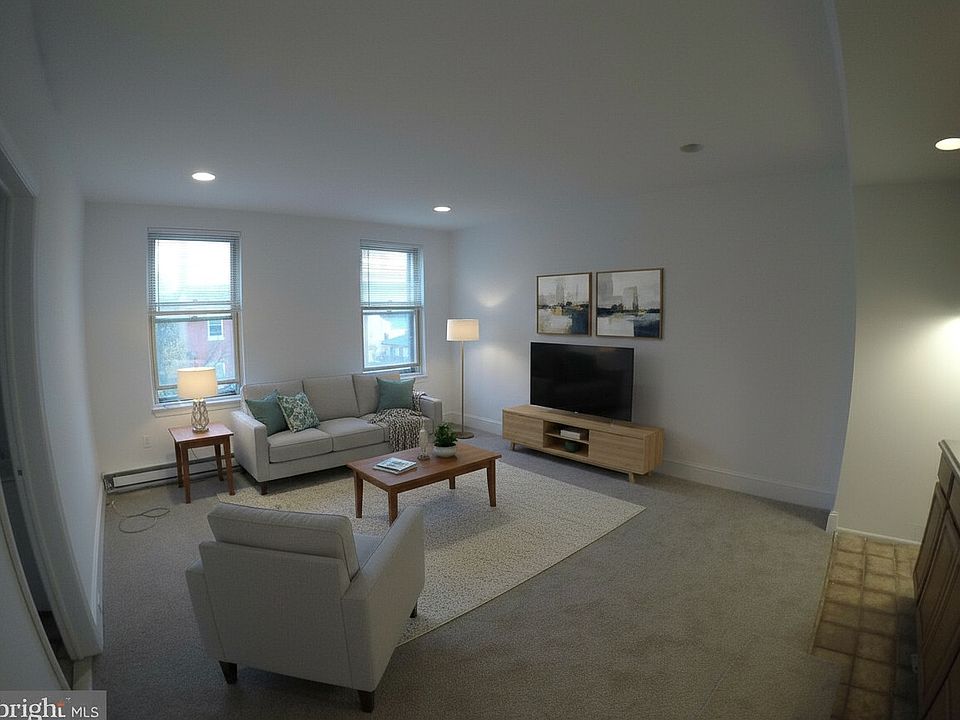 2nd image of 1531 Green St APT 5