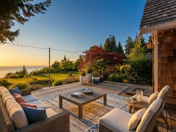9259 Invermuir Rd, Capital, BC V9Z 1G3