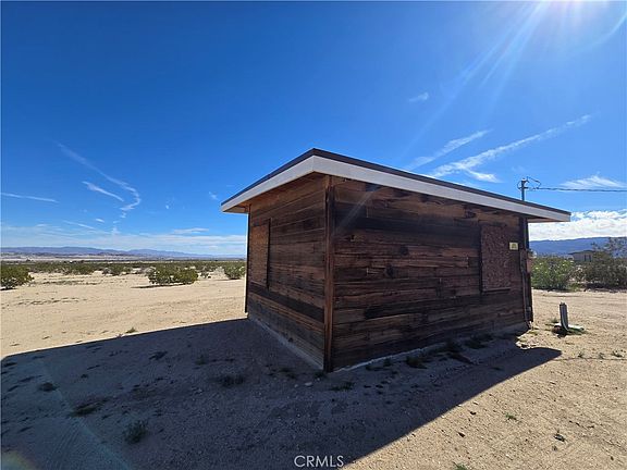 3rd image of 69874 Sunny Sands Rd