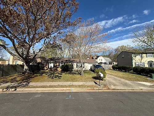 257 Windsor Castle Dr Photo 1