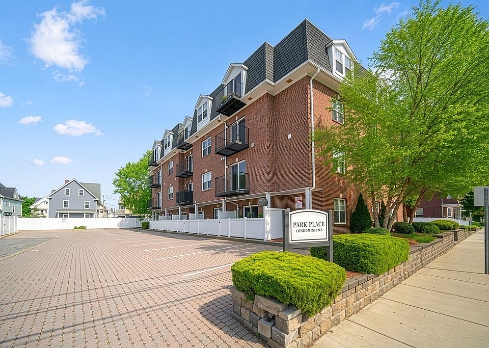 1st image of 179 Park St Unit 403