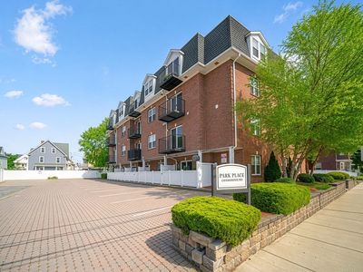 179 Park St Unit 403, Medford, MA, 02155