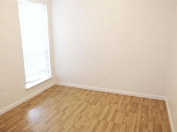 3rd image of 2710 S 1st St APT 202