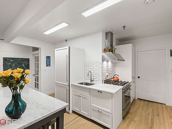 5th image of 41 E 28th St APT 3A