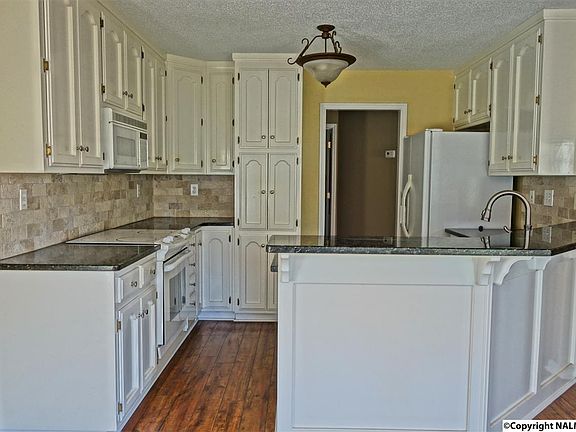 5th image of 114 Tumbleweed Dr