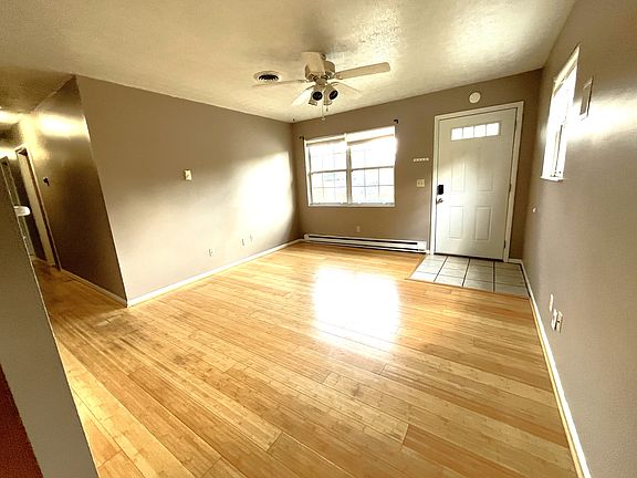 3rd image of 1016 Arrowhead Dr
