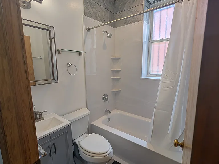 3212 W Warren Blvd #1 — Photo 2