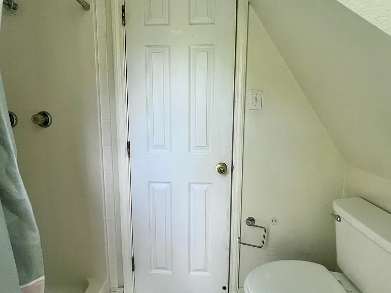2202 Leon St — Photo 23