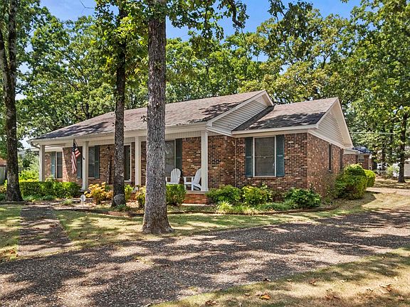 5th image of 6 Beaconsfield Ct