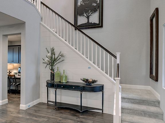 Gorgeous entry