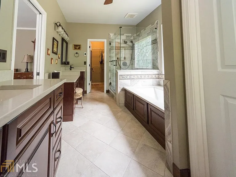 1525 New Hope Rd — Photo 4