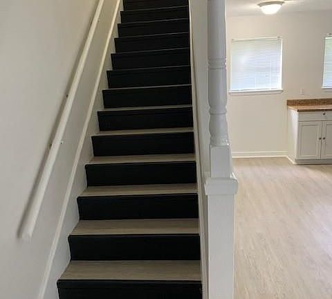 5th image of 803 Danna St