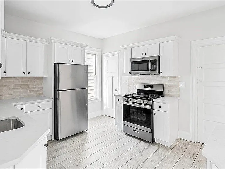 65 Wyman St #3 — Photo 3