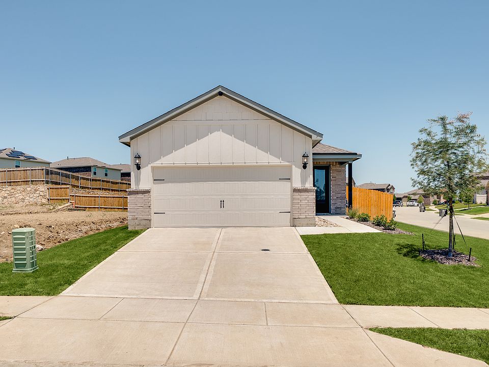 The Alfalfa is a beautiful one-story home.