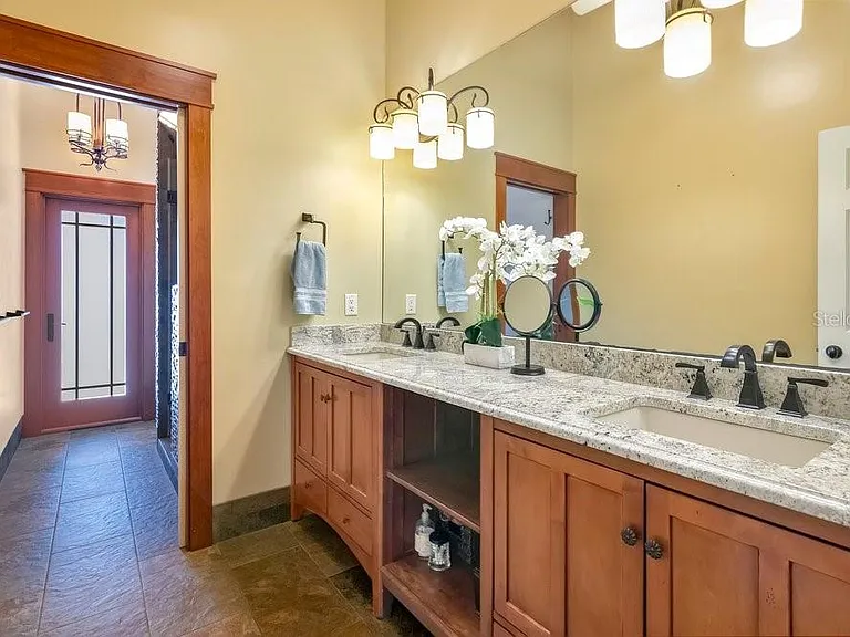 10577 Down Lakeview Cir — Photo 55