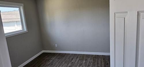2nd image of 505 Ash St APT 1