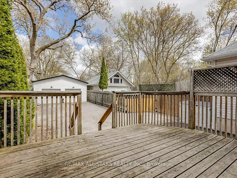 387 Ontario St #MAIN FLOOR — Photo 4