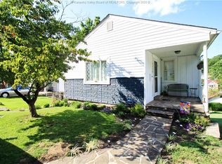 2738 Daniels Ave, South Charleston, WV 25303
